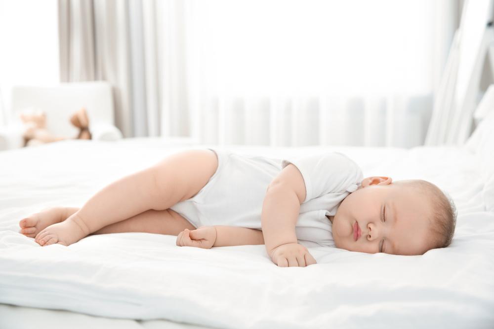 how-long-should-your-baby-sleep-in-your-room