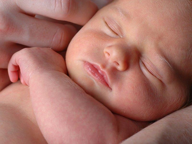 Getting your baby calm before bedtime - Babysense